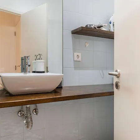 Traditional Alfama By Lovelystay Lisboa